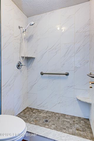 3314 McAdams Ct, Louisville, KY 40299