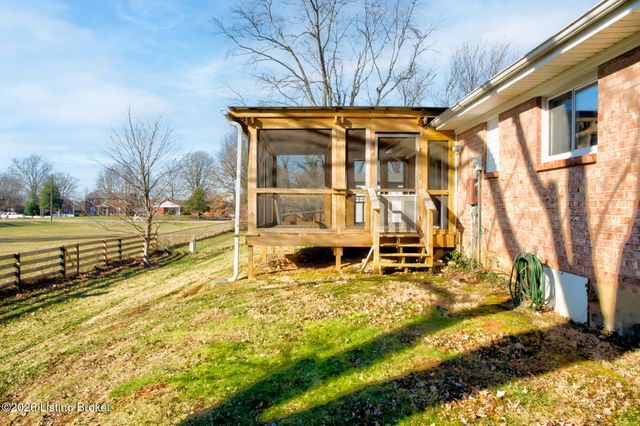 3314 McAdams Ct, Louisville, KY 40299