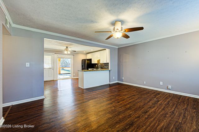 3314 McAdams Ct, Louisville, KY 40299