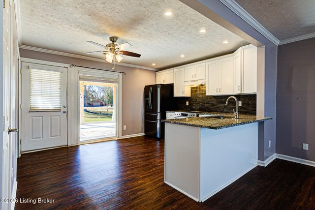 3314 McAdams Ct, Louisville, KY 40299