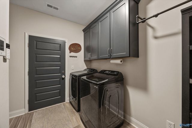 7418 Flint Crossing Circle, Owens Cross Roads, AL 35763