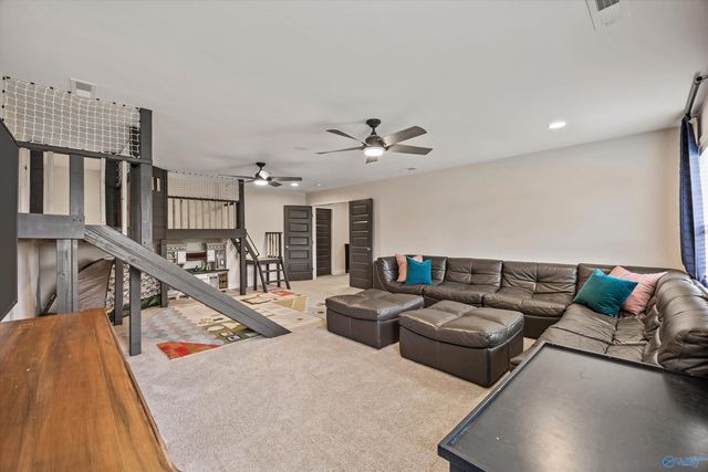 7418 Flint Crossing Circle, Owens Cross Roads, AL 35763