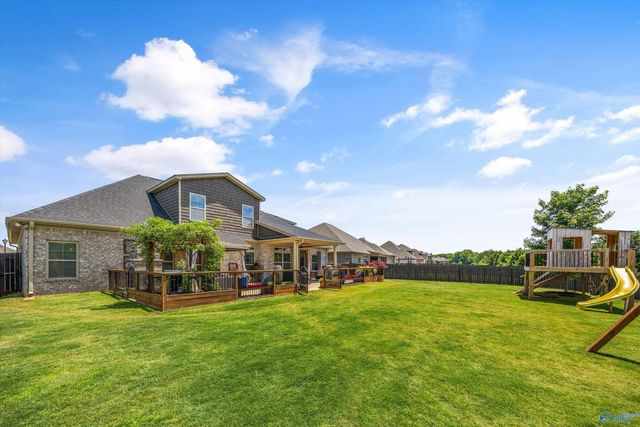 7418 Flint Crossing Circle, Owens Cross Roads, AL 35763
