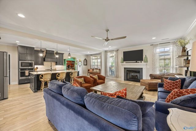 7418 Flint Crossing Circle, Owens Cross Roads, AL 35763