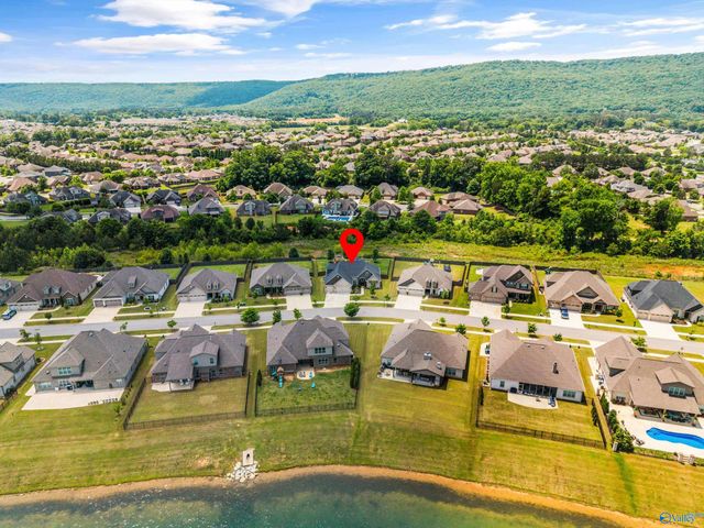 7418 Flint Crossing Circle, Owens Cross Roads, AL 35763