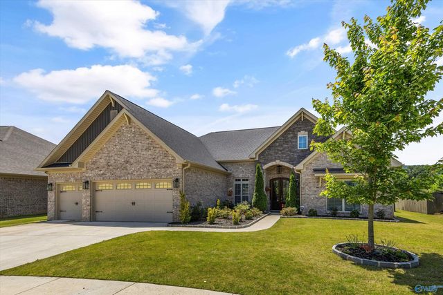 7418 Flint Crossing Circle, Owens Cross Roads, AL 35763
