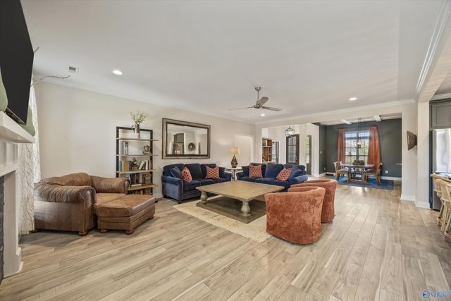 7418 Flint Crossing Circle, Owens Cross Roads, AL 35763