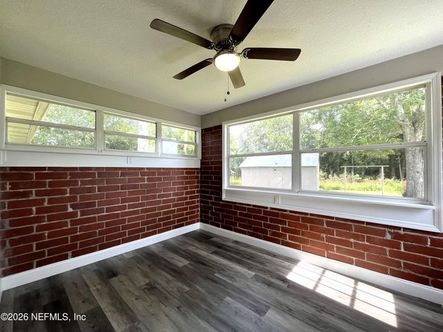 6557 LOU Drive N, Jacksonville, FL 32216