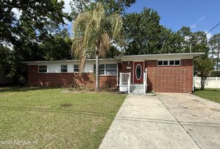 6557 LOU Drive N, Jacksonville, FL 32216