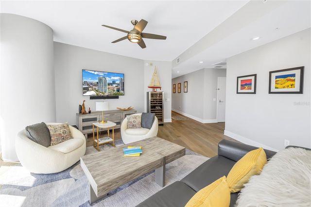 175 1ST STREET S 1006, St Petersburg, FL 33701