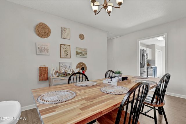 527 Raintree Road, Jacksonville, NC 28540