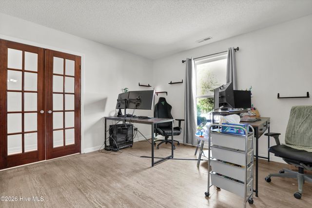 527 Raintree Road, Jacksonville, NC 28540