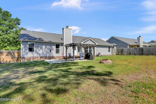 527 Raintree Road, Jacksonville, NC 28540