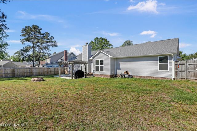 527 Raintree Road, Jacksonville, NC 28540