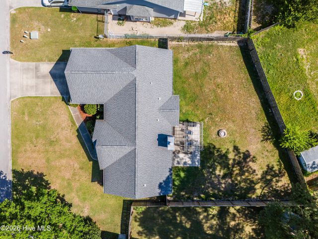 527 Raintree Road, Jacksonville, NC 28540