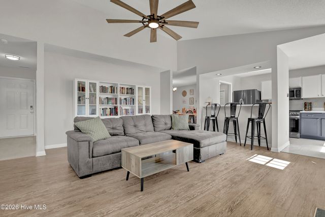 527 Raintree Road, Jacksonville, NC 28540