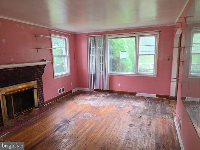 2340 IVY AVE, Baltimore, MD 21214