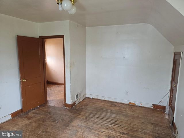2340 IVY AVE, Baltimore, MD 21214