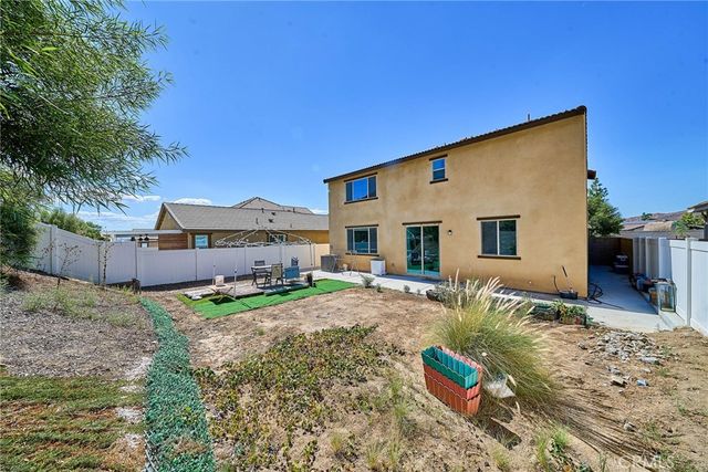 2892 Winter Park Avenue, Jurupa Valley, CA 92509