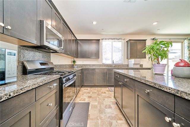 2892 Winter Park Avenue, Jurupa Valley, CA 92509