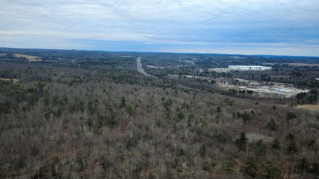 35 Ladd Rd, Sturbridge, MA 01566