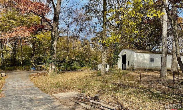 7401 State Route 140, Edwardsville, IL 62025