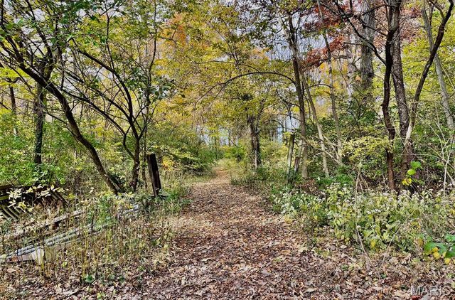 7401 State Route 140, Edwardsville, IL 62025