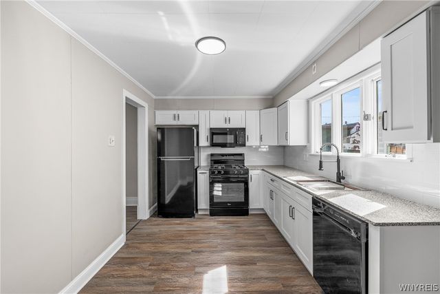 2021 Grand Avenue, Niagara Falls, NY 14301