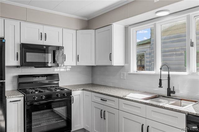 2021 Grand Avenue, Niagara Falls, NY 14301