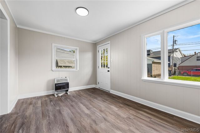 2021 Grand Avenue, Niagara Falls, NY 14301