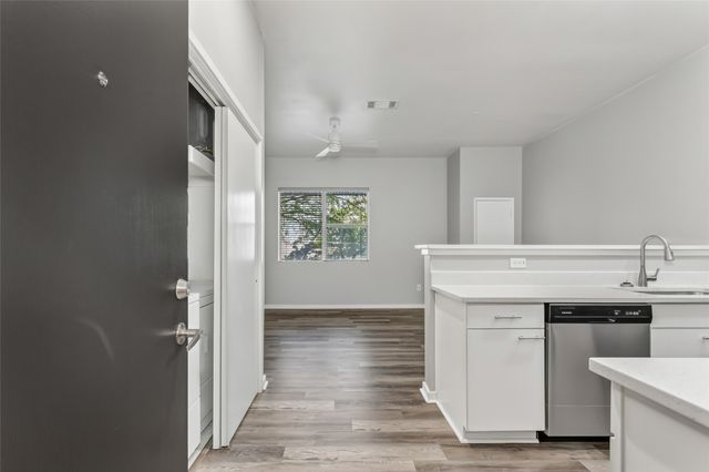 3015 Bryan Street 1A, Dallas, TX 75204