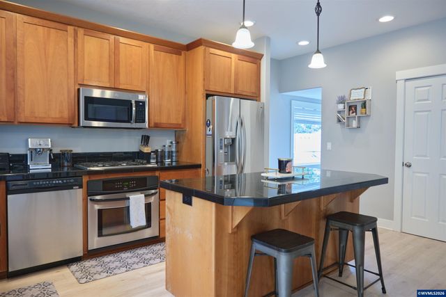 5595 Wigeon St SE, Salem, OR 97306