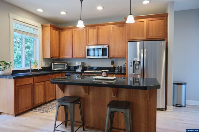 5595 Wigeon St SE, Salem, OR 97306