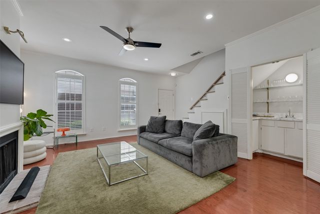 4418 Bowser Avenue 105, Dallas, TX 75219