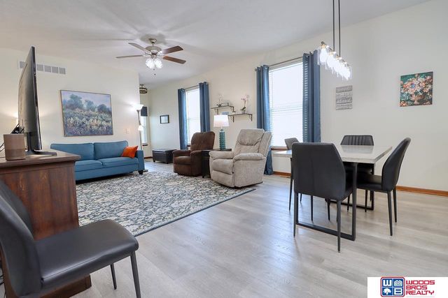 5612 Barrington Circle, Lincoln, NE 68516