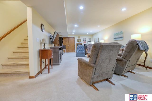 5612 Barrington Circle, Lincoln, NE 68516