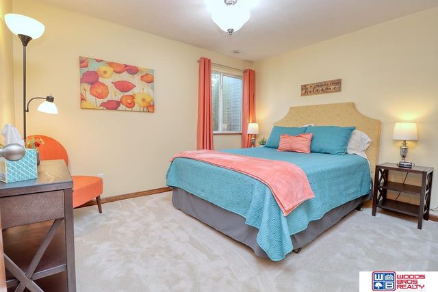 5612 Barrington Circle, Lincoln, NE 68516