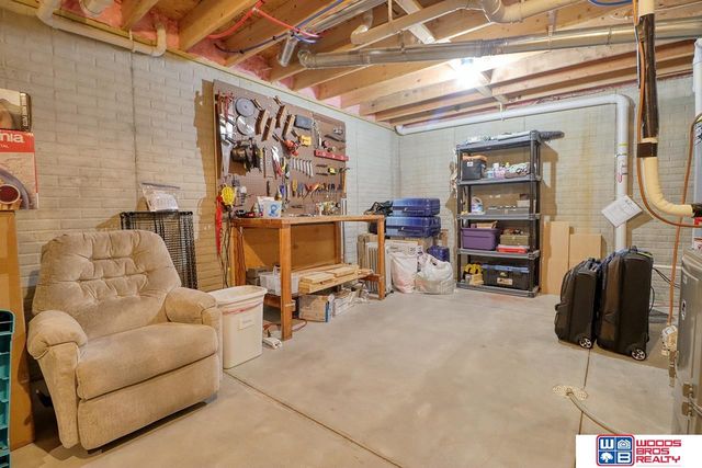 5612 Barrington Circle, Lincoln, NE 68516