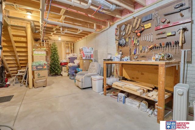 5612 Barrington Circle, Lincoln, NE 68516