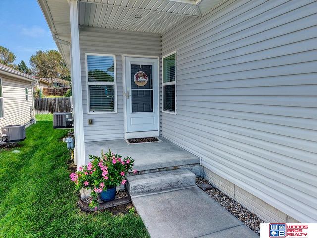 5612 Barrington Circle, Lincoln, NE 68516