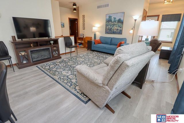 5612 Barrington Circle, Lincoln, NE 68516