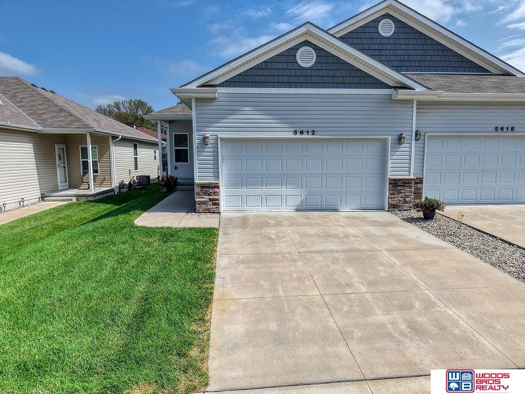 5612 Barrington Circle, Lincoln, NE 68516