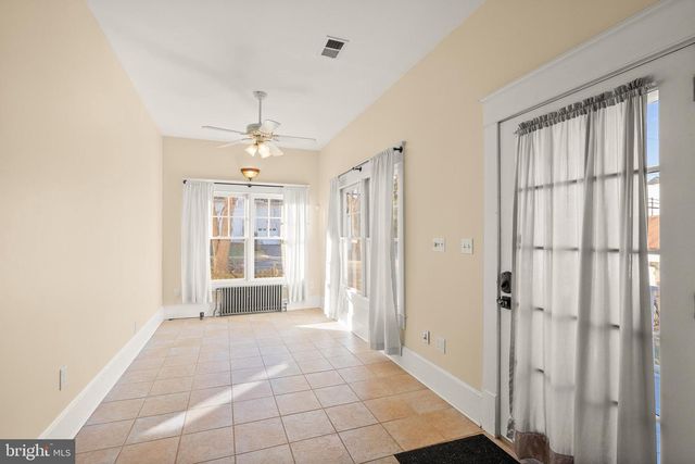 820 LOCUST ST, Herndon, VA 20170