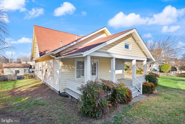 820 LOCUST ST, Herndon, VA 20170