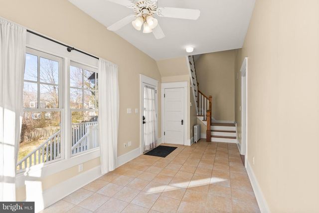 820 LOCUST ST, Herndon, VA 20170