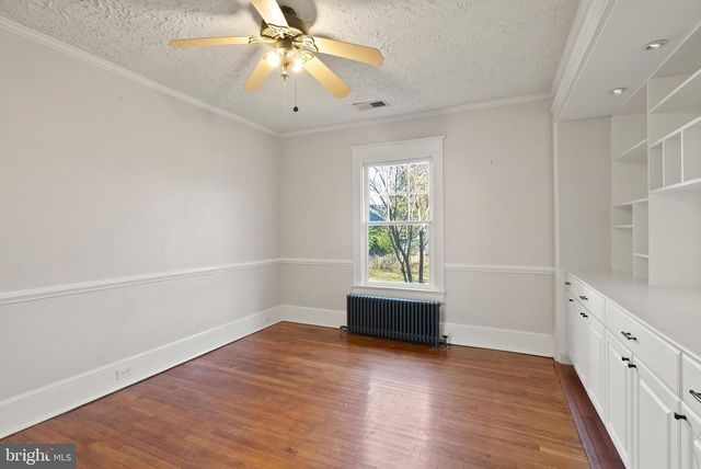 820 LOCUST ST, Herndon, VA 20170