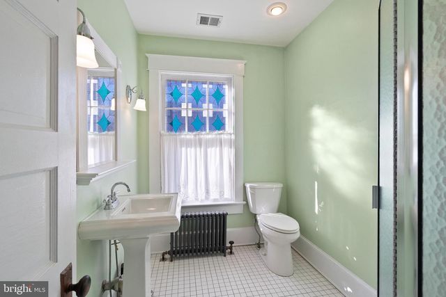 820 LOCUST ST, Herndon, VA 20170