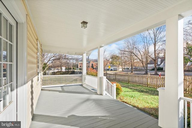 820 LOCUST ST, Herndon, VA 20170