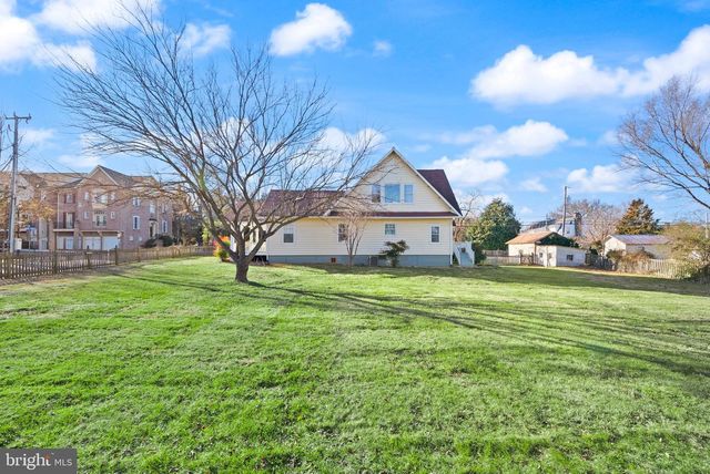 820 LOCUST ST, Herndon, VA 20170