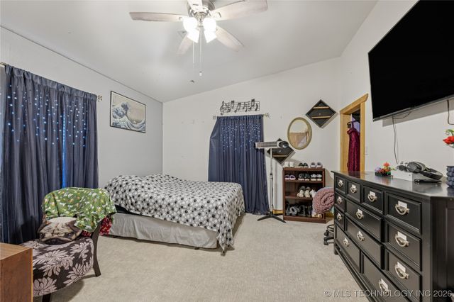 22781 S 490 Road, Tahlequah, OK 74464